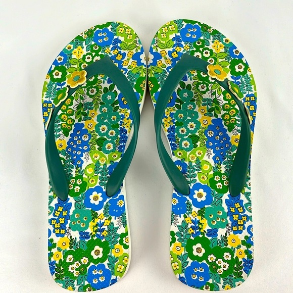 NWOT Vera Bradley Flip Flops English Meadow Flower Medium (Size 7/8) - Picture 1 of 9